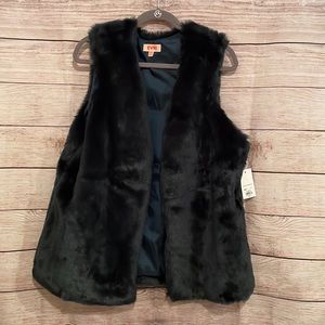 NWT EVRI Faux Fur Vest Dark Green Size OX